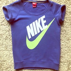 ◾️◾️ WOMEN’S NIKE SHORTSLEEVED SWEATSHIRT◾️◾️